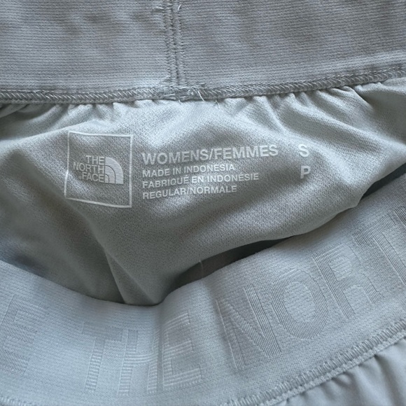 NWOT THE NORTH FACE WANDER SHORTS - Picture 3 of 5